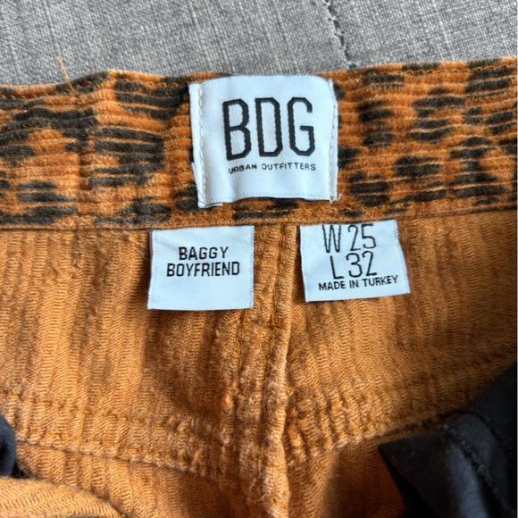 BDG Urban Outfitters Leopard Print Corduroy 90’s Baggy Boyfriend Pants - Picture 11 of 11